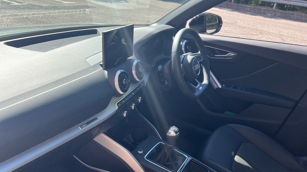 Audi Q2 Q2 35 Tfsi Black Edition NJ25BDV Grey #2