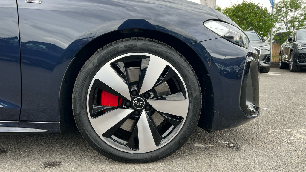 Audi A5 Audi A5 Avant Edition 1 E-hybrid Quattro 299 Ps S LY26DBU Blue #5