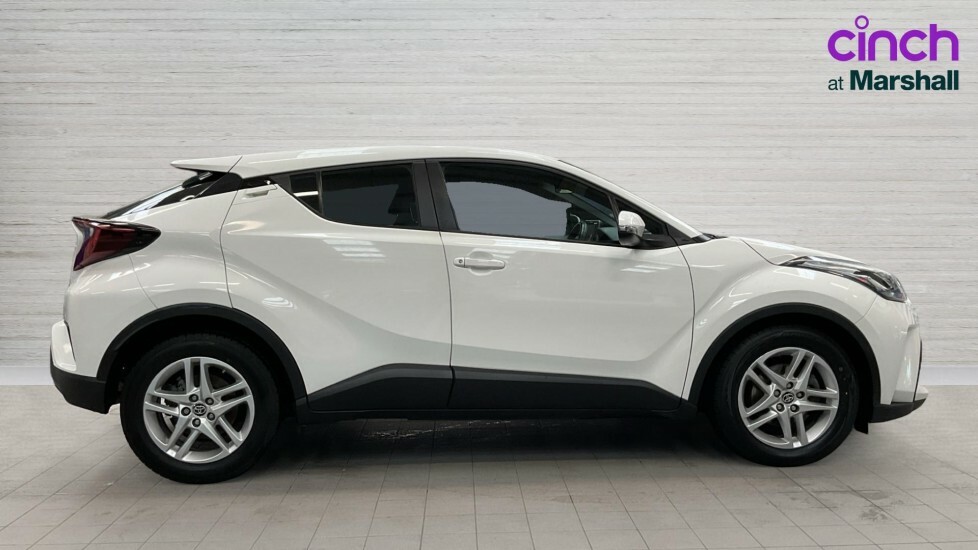 Toyota C-Hr C-hr 1.8 Hybrid Icon Cvt EO22FHH White #2