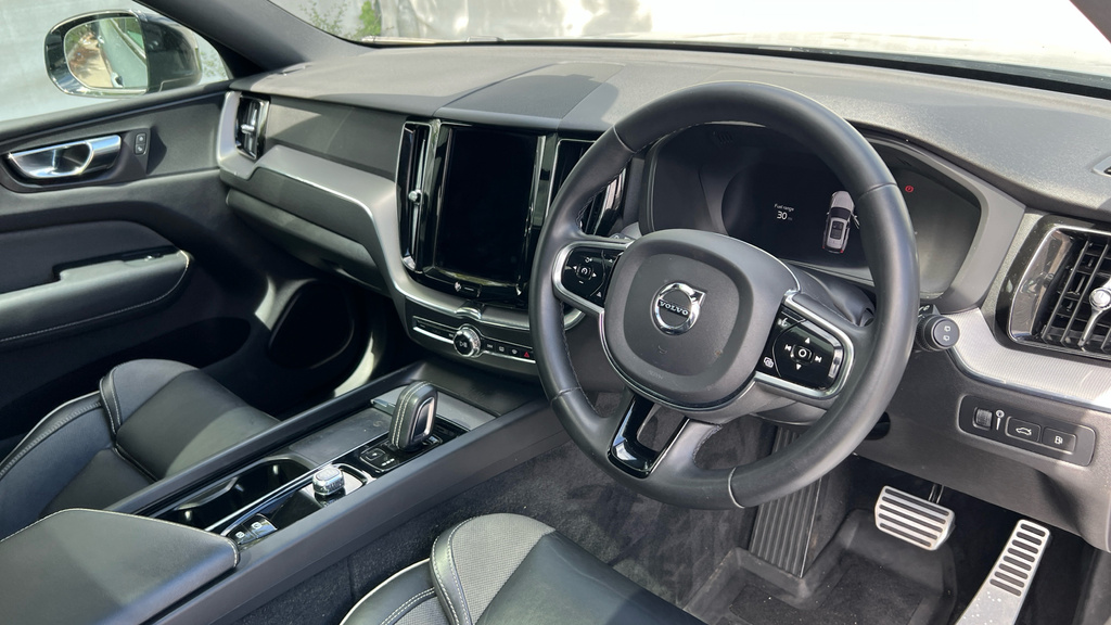 Volvo XC60 Xc60 2.0 T6 Recharge Phev R Design Awd YC22WWJ Grey #4