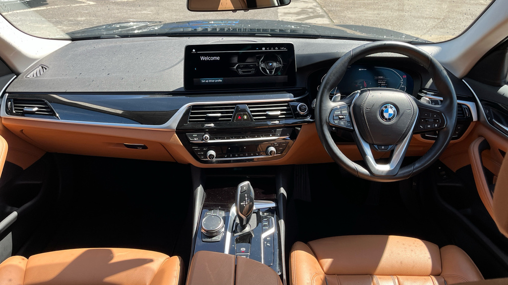 BMW 5 Series 5 Series 530E Se YK23VDW Black #4