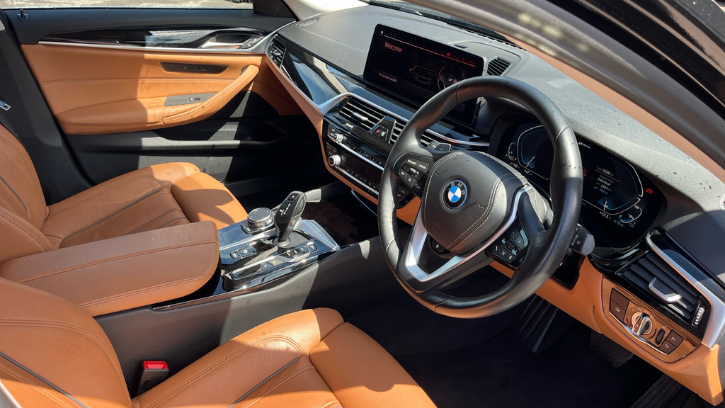 BMW 5 Series 5 Series 530E Se YK23VDW Black #6