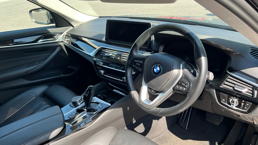BMW 5 Series 5 Series 530E Se YK23VAB Black #6
