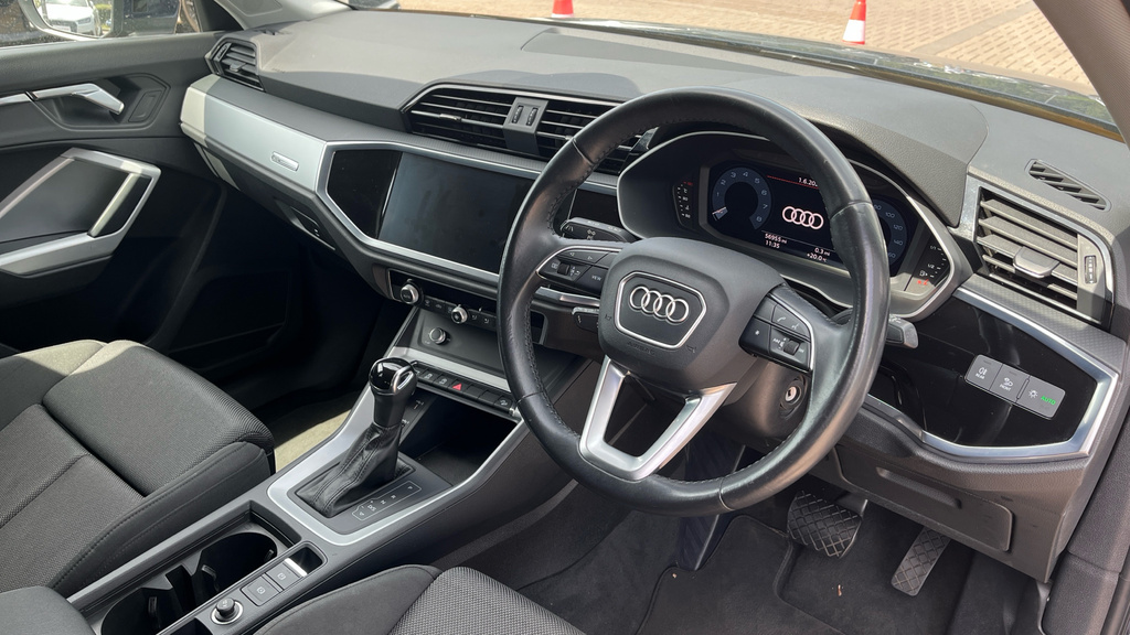 Audi Q3 Q3 35 Tfsi Sport S Tronic OY70BHX Blue #6
