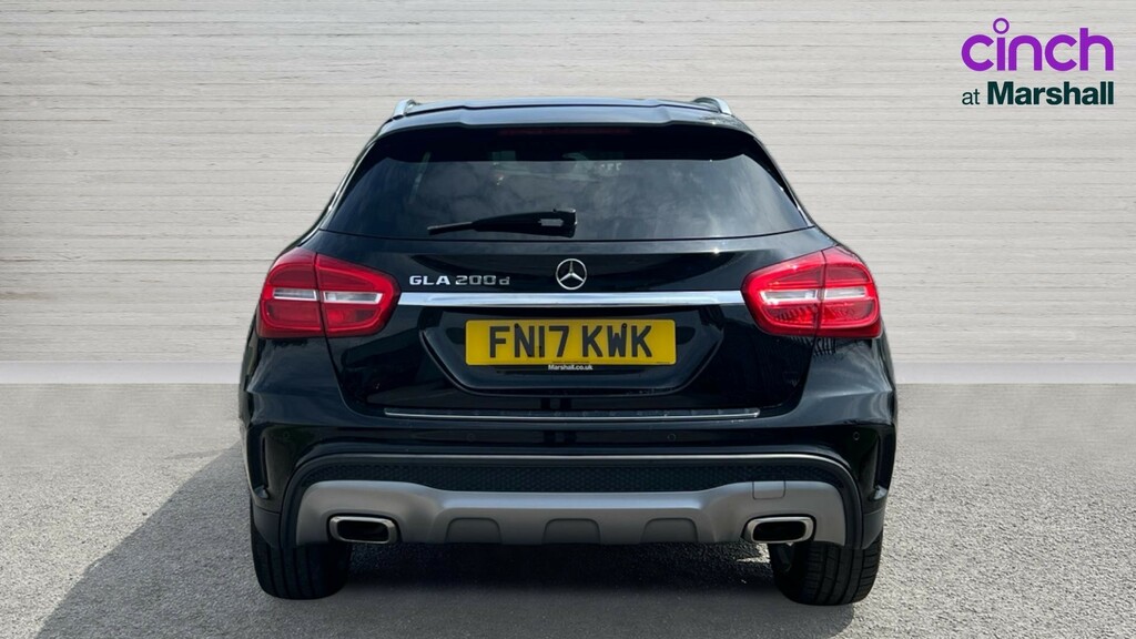 Mercedes-Benz GLA Class Gla 200D Amg Line Premium FN17KWK Black #4