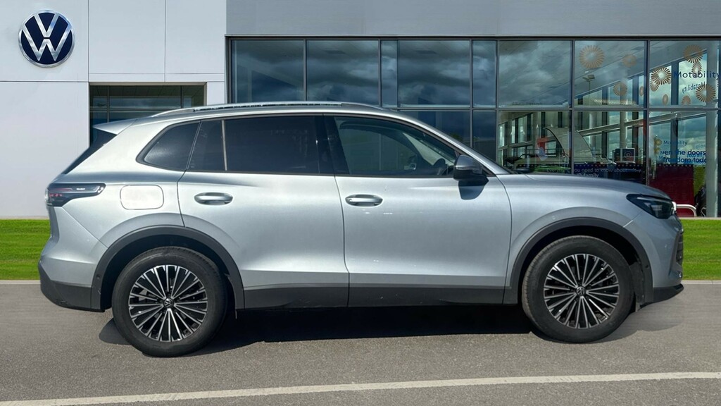 Volkswagen Tiguan Tiguan Match 1.5 Etsi 150 Ps 7-Speed Dsg Silver #4