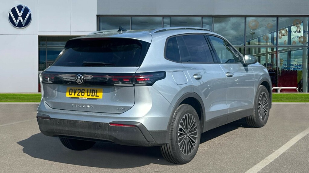 Volkswagen Tiguan Tiguan Match 1.5 Etsi 150 Ps 7-Speed Dsg Silver #3