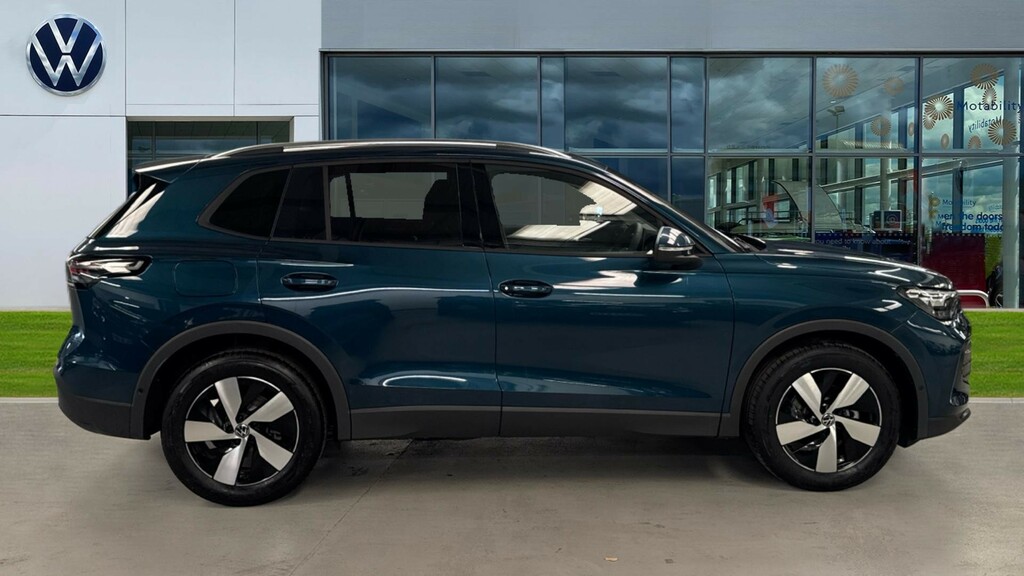 Volkswagen Tiguan Tiguan Match 1.5 Etsi 150 Ps 7-Speed Dsg Blue #4