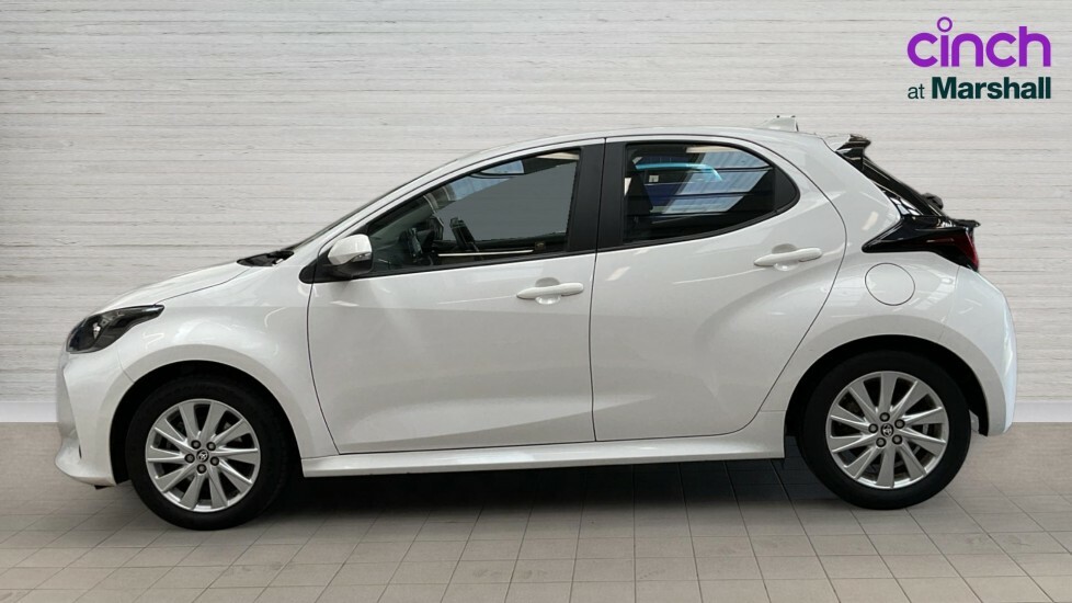 Toyota Yaris Yaris 1.5 Hybrid Icon Cvt FP22UFS White #6