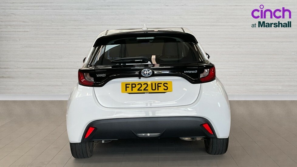 Toyota Yaris Yaris 1.5 Hybrid Icon Cvt FP22UFS White #4