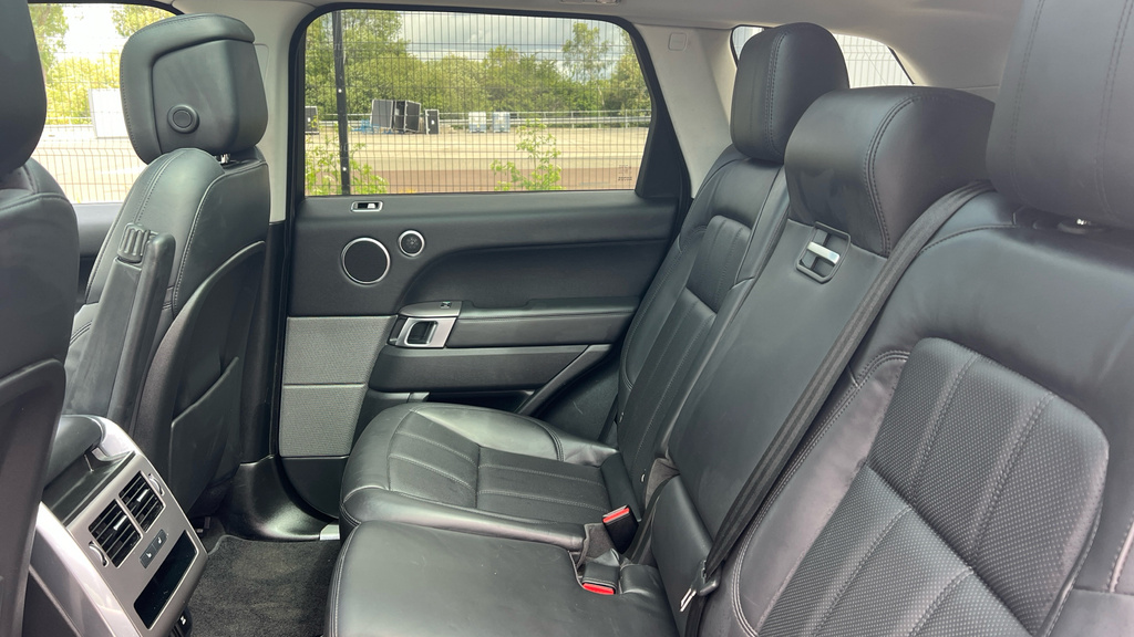 Land Rover Range Rover Sport Range Rover Sport 2.0 P300 Hse 7 Seat Silver #4