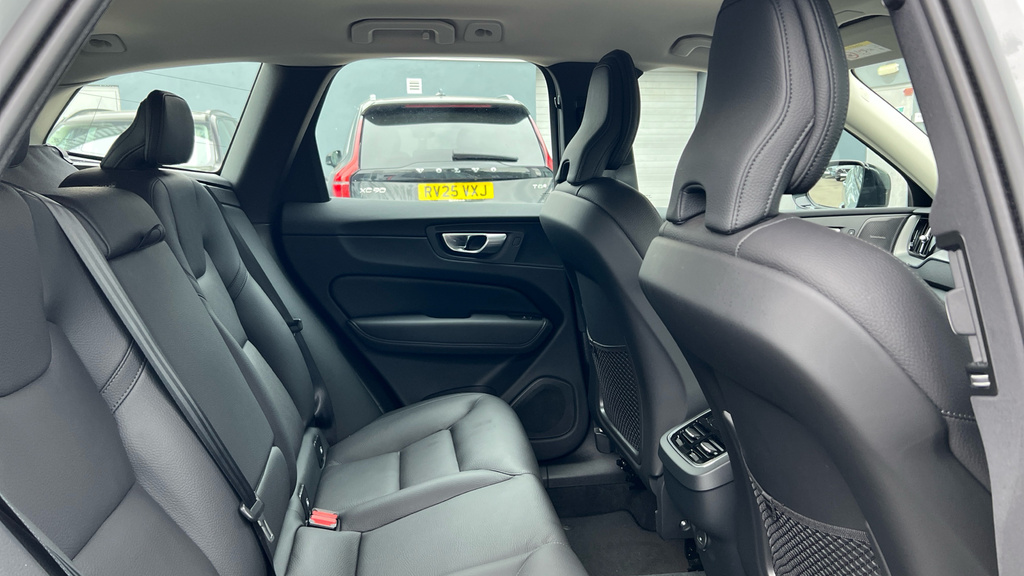 Volvo XC60 Xc60 2.0 B5p Plus Dark Awd Geartronic Grey #6