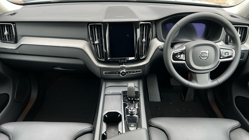 Volvo XC60 Xc60 2.0 B5p Plus Dark Awd Geartronic Grey #5