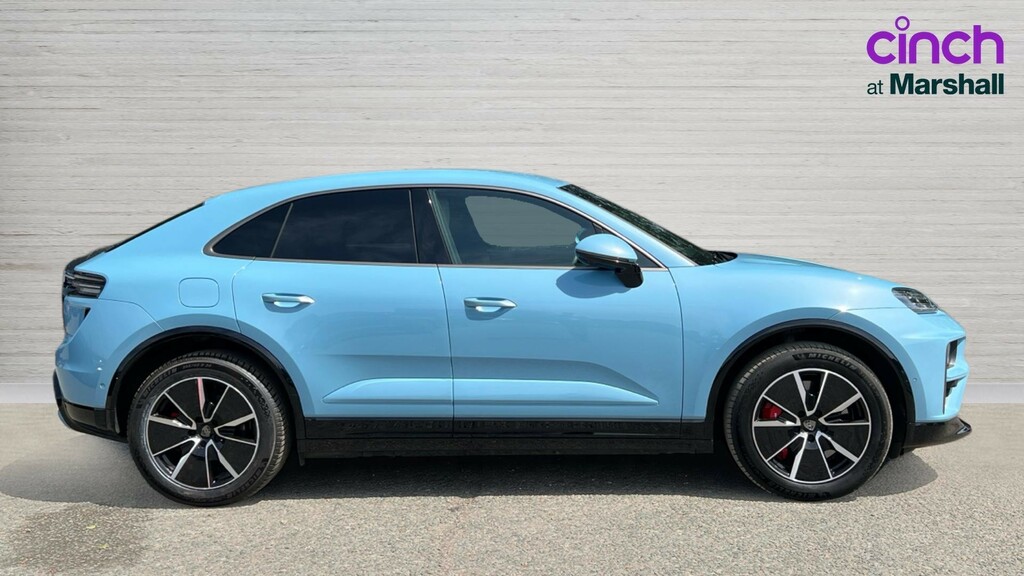 Porsche Macan Macan Estate 470Kw Turbo 100Kwh LJ75RDX Blue #2