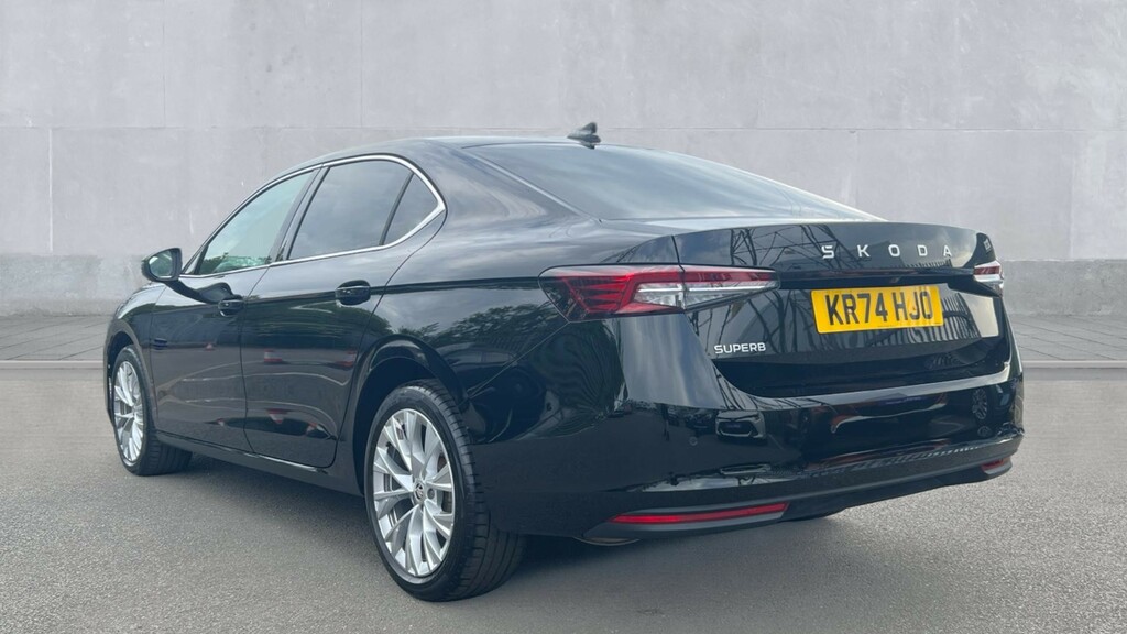 Skoda Superb Superb 1.5 Tsi E-tec Se L Dsg KR74HJO Black #3
