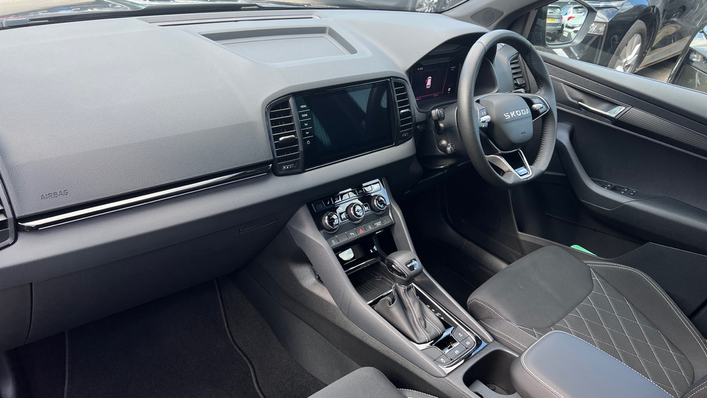 Skoda Karoq Karoq 1.5 Tsi Sportline Edition Dsg EO75XKF Black #2