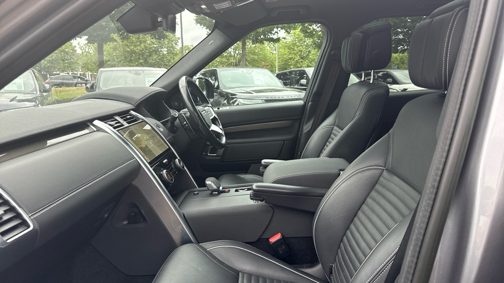 Land Rover Discovery Discovery 3.0 D300 Metropolitan Edition Grey #3