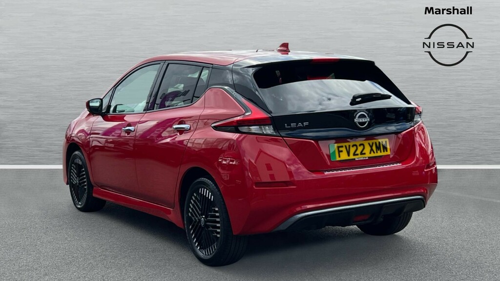Nissan Leaf Leaf 160Kw E N-connecta 59Kwh FV22XMW Red #2