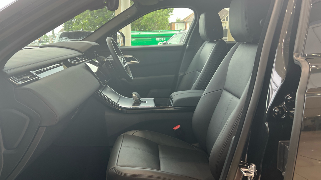 Land Rover Range Rover Velar Range Rover Velar 2.0 D200 Mhev Dynamic Se Aut FE75BXB Black #3