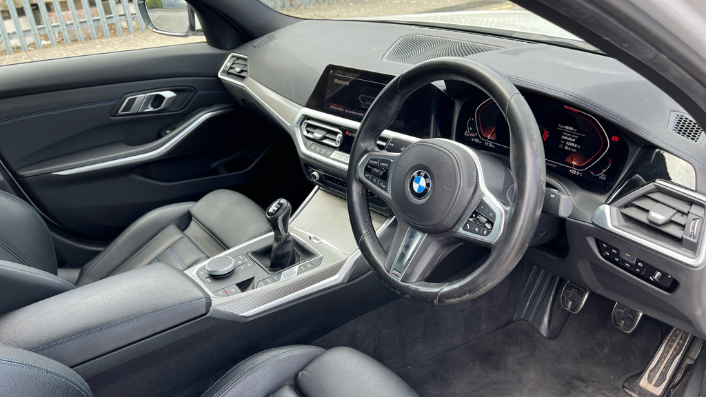 BMW 3 Series 3 Series 320D M Sport YA69XSB White #6