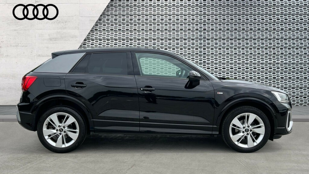 Audi Q2 Q2 35 Tfsi S Line S Tronic YE23BUP Black #4