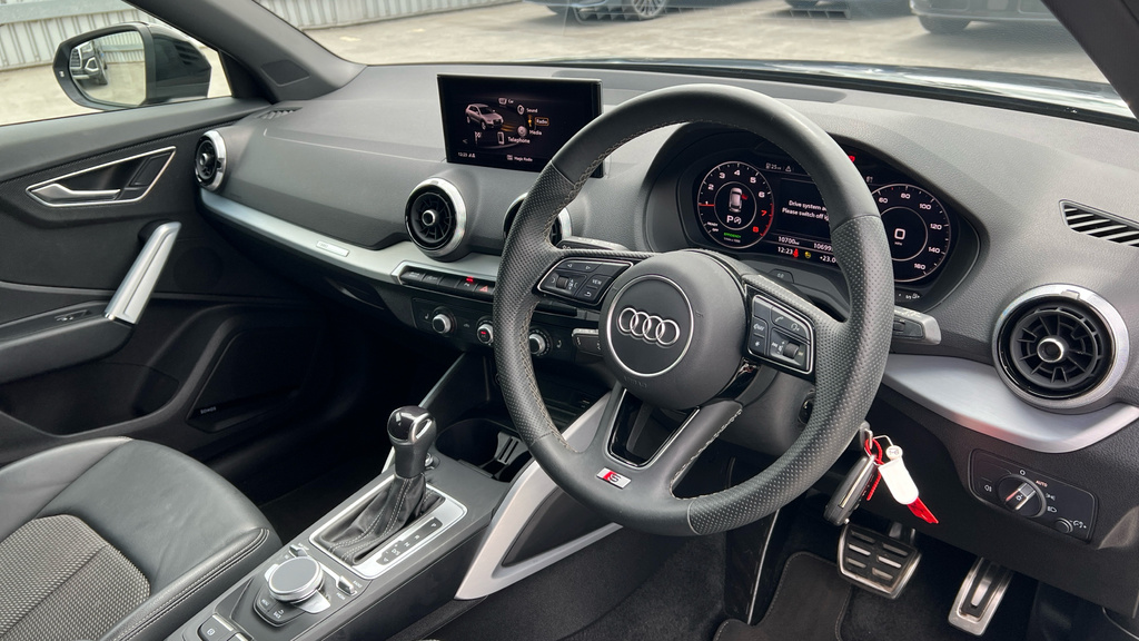 Audi Q2 Q2 35 Tfsi S Line S Tronic YE23BUP Black #6