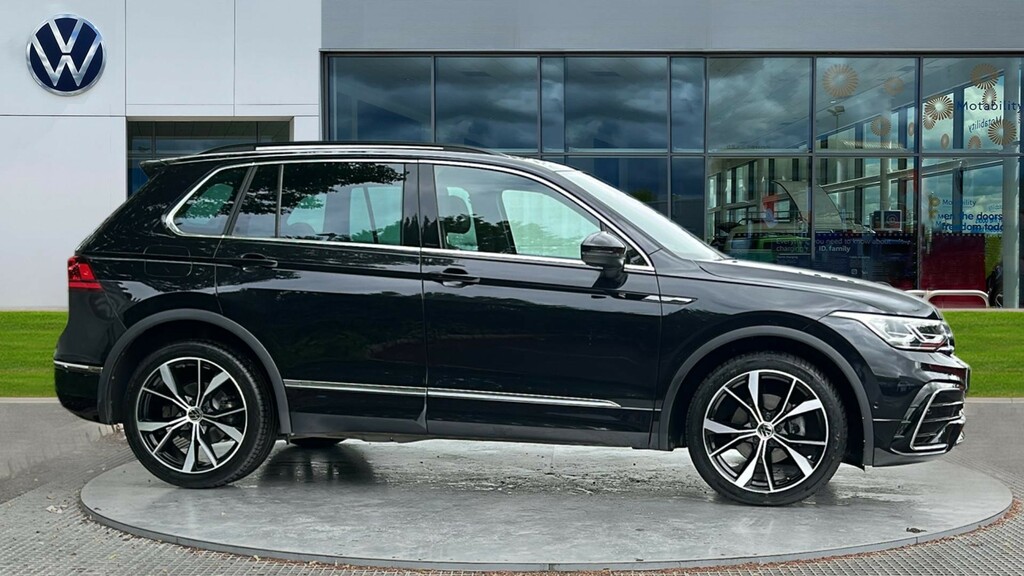Volkswagen Tiguan Tiguan 1.5 Tsi 150 R-line Dsg MT23UCV Black #4