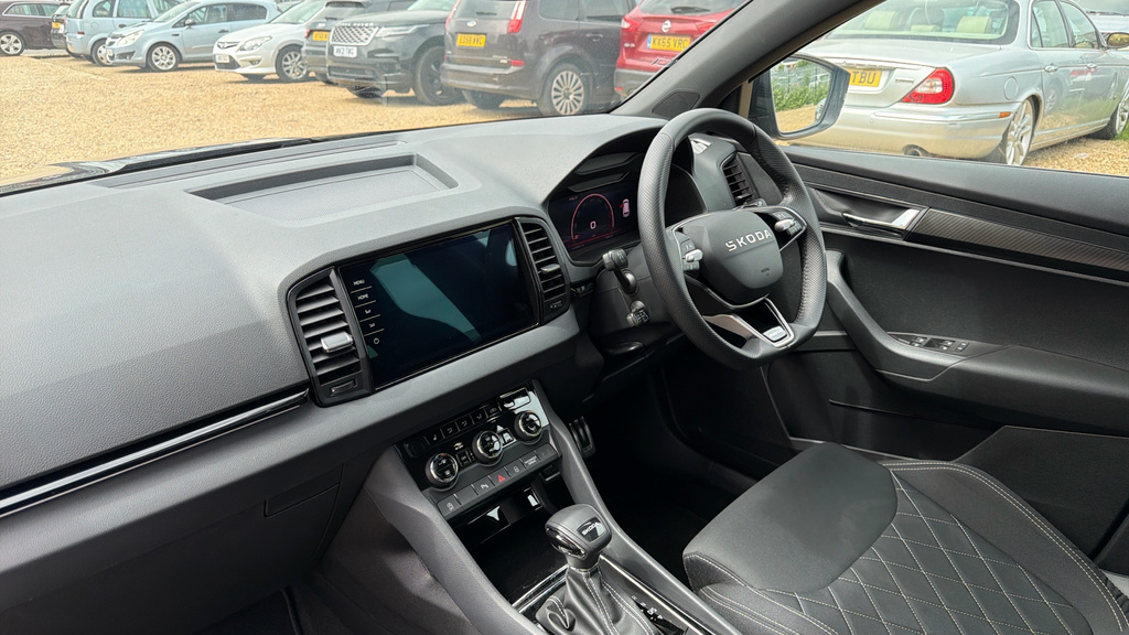 Skoda Karoq Karoq 1.5 Tsi Sportline Edition Dsg EN25CYE Black #2