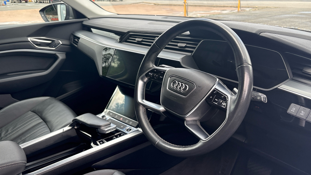 Audi Q8 e tron Q8 250Kw 50 Quattro 95Kwh Sport Grey #6