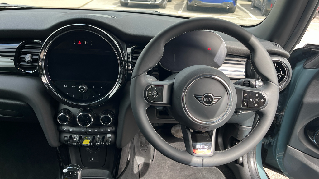Mini Hatch Hatchback 135Kw Cooper S Multitone Edition 33Kwh 3 Green #5
