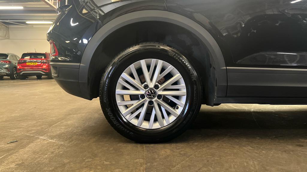 Volkswagen T-Roc T-roc 1.5 Tsi Life GU72YHD Black #5