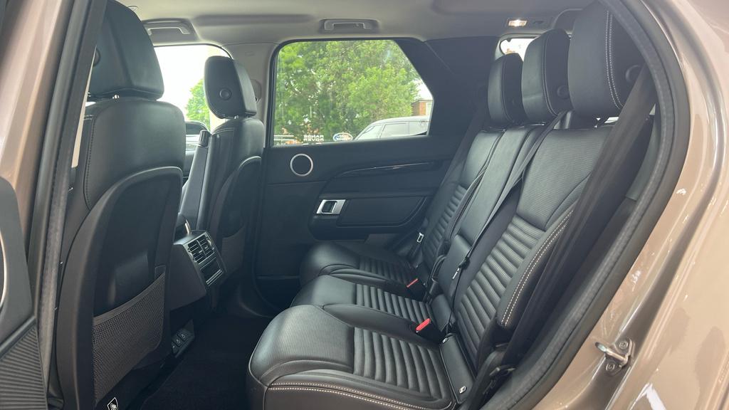 Land Rover Discovery Discovery 3.0 D250 S FM22AHU Brown #4