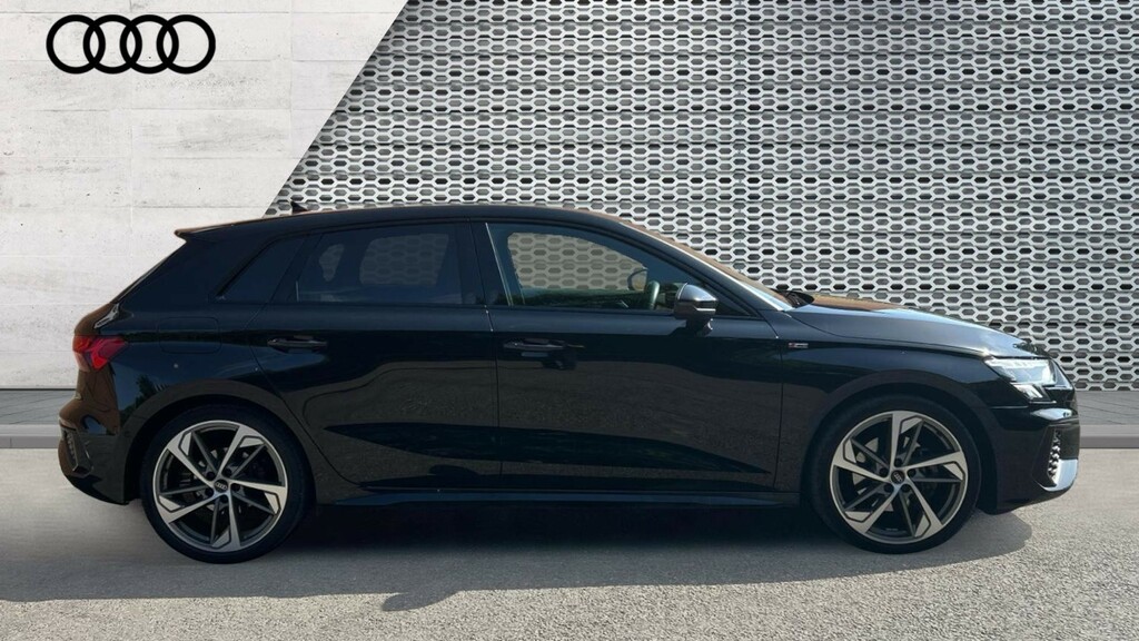 Audi A3 A3 35 Tfsi Black Edition S Tronic WG24NXW Black #4