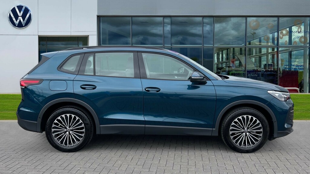 Volkswagen Tiguan Tiguan 1.5 Etsi 150 Life Dsg OV25WDT Blue #4