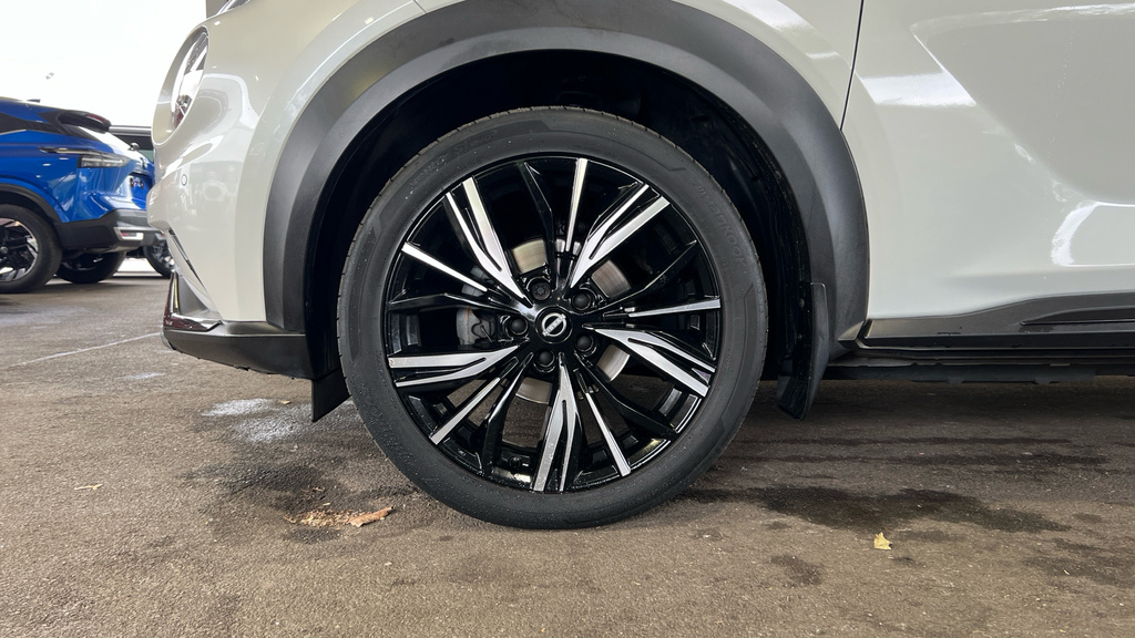 Nissan Juke Juke 1.0 Dig-t 114 Tekna FL23LLJ White #4