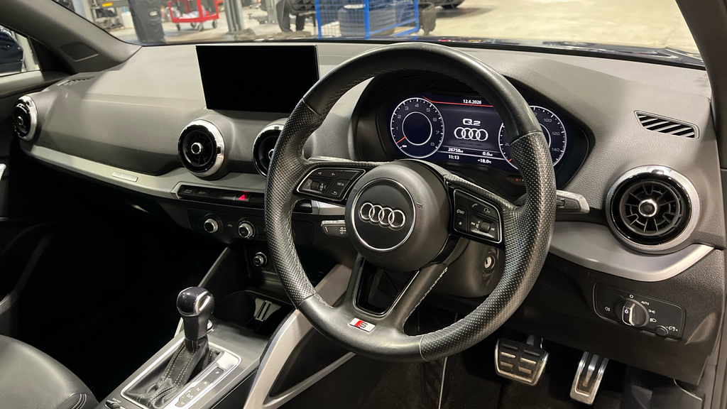Audi Q2 Q2 35 Tfsi S Line S Tronic LV23VZC Blue #6