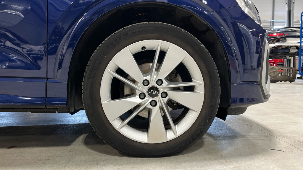 Audi Q2 Q2 35 Tfsi S Line S Tronic LV23VZC Blue #5