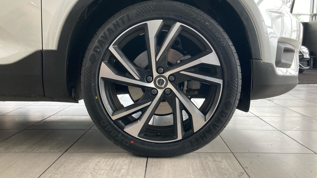 Volvo XC40 Xc40 2.0 B4p R Design Pro Awd KR70NTT White #5