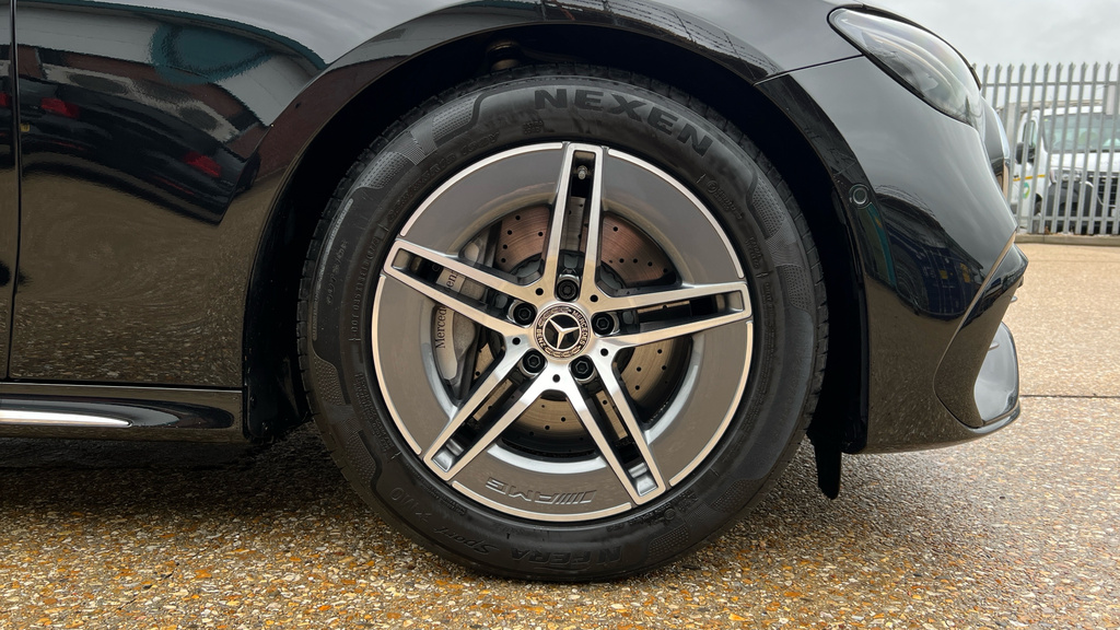 Mercedes-Benz E Class E Class E220d Amg Line 9G-tronic Black #5