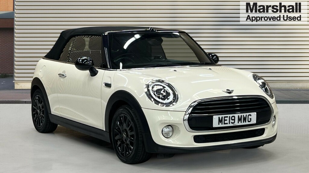 Mini Convertible Convertible 1.5 Cooper Classic II White
