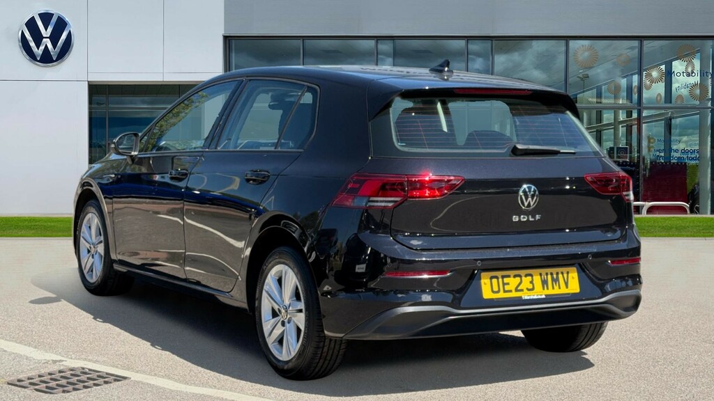 Volkswagen Golf Golf 1.5 Tsi Life OE23WMV Black #3
