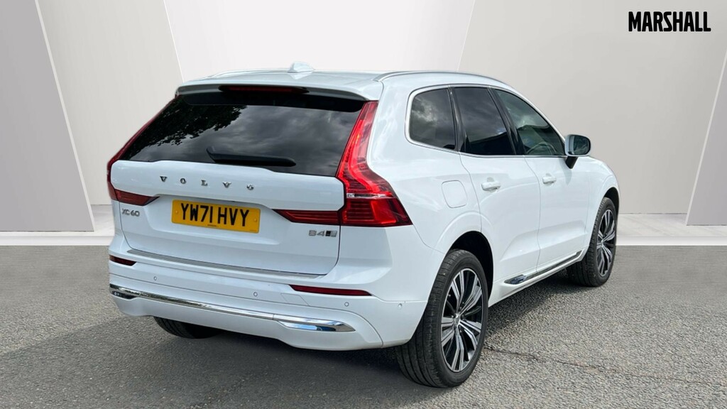 Volvo XC60 Xc60 2.0 B4d Inscription Pro Awd Geartronic YW71HVY White #2