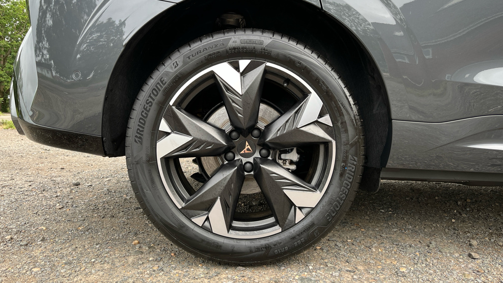 Cupra Terramar Terramar 1.5 Etsi 150 V2 Dsg Grey #5
