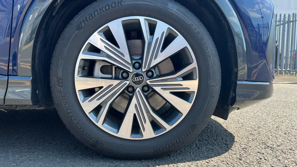 Audi Q4 E Tron Q4 210Kw 45 82Kwh Sport Leather KR25ZKA Blue #5