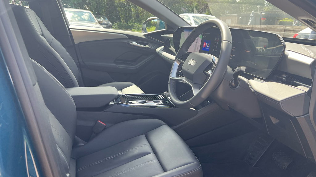 Audi A6 Avant A6 210Kw 83Kwh Sport KR75AVP Blue #6