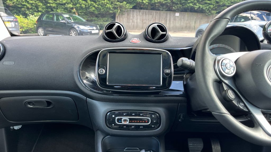 Smart Fortwo Coupe 60Kw Eq Prime Exclusive 17Kwh 22Kwch Black #12