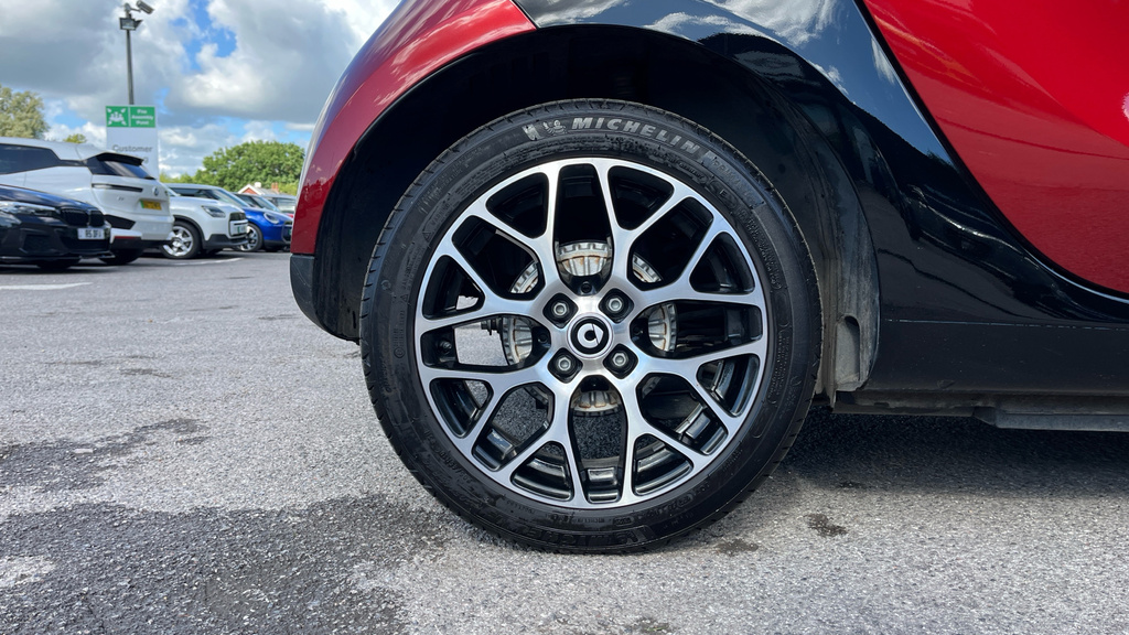 Smart Fortwo Coupe 60Kw Eq Prime Exclusive 17Kwh 22Kwch Black #19