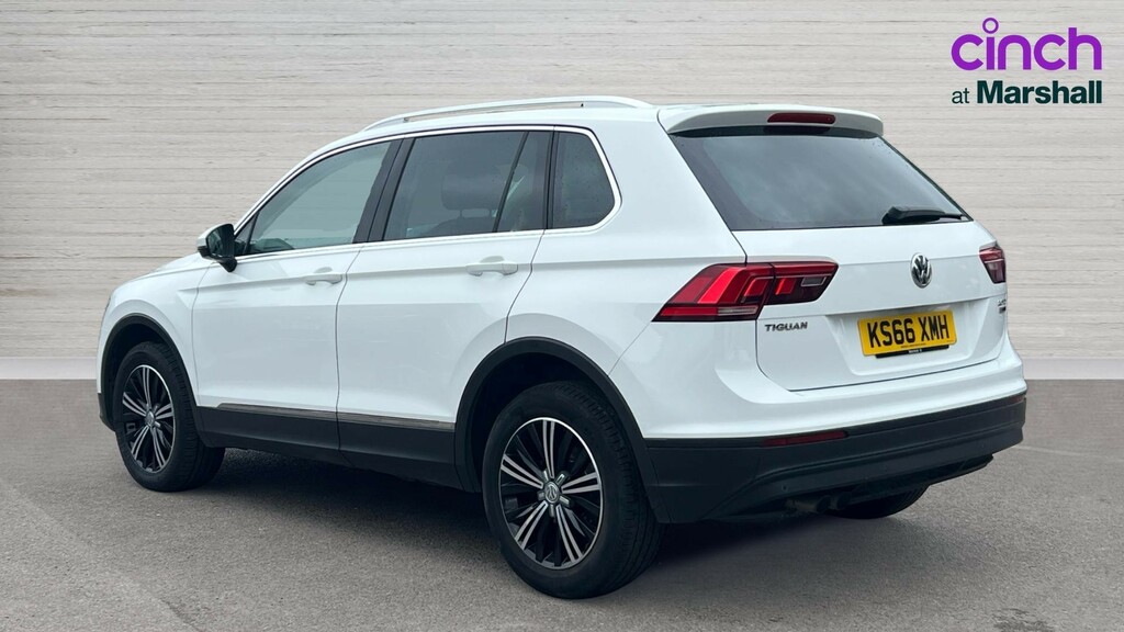 Volkswagen Tiguan Tiguan 2.0 Tdi 190 4Motion Se Nav Dsg KS66XMH White #5