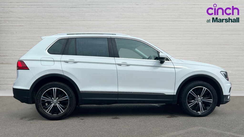 Volkswagen Tiguan Tiguan 2.0 Tdi 190 4Motion Se Nav Dsg KS66XMH White #2