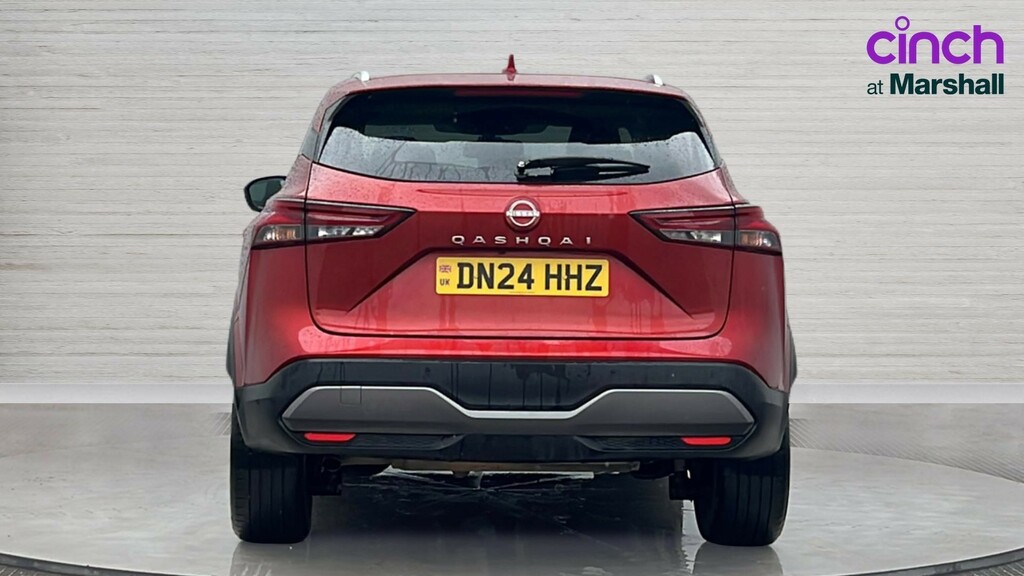 Nissan Qashqai Qashqai 1.3 Dig-t Mh 158 N-connecta Xtronic DN24HHZ Red #4
